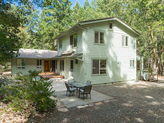 8843 Deer Creek Road, Selma, OR 97538