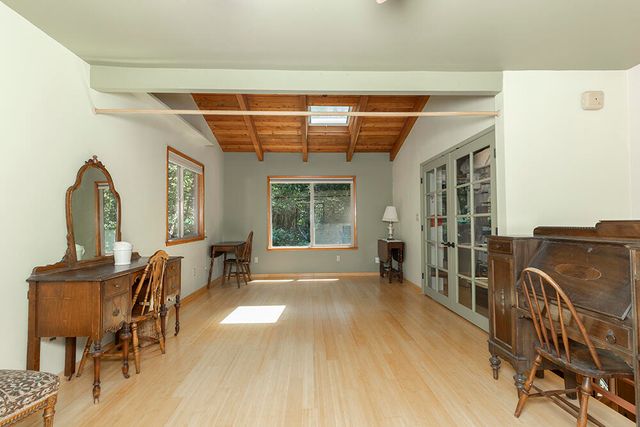 8843 Deer Creek Road, Selma, OR 97538