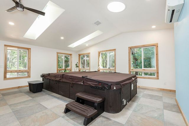 8843 Deer Creek Road, Selma, OR 97538