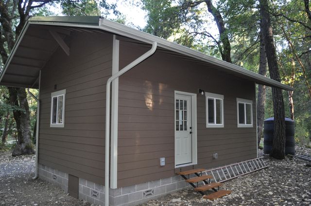 8843 Deer Creek Road, Selma, OR 97538