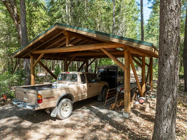 8843 Deer Creek Road, Selma, OR 97538