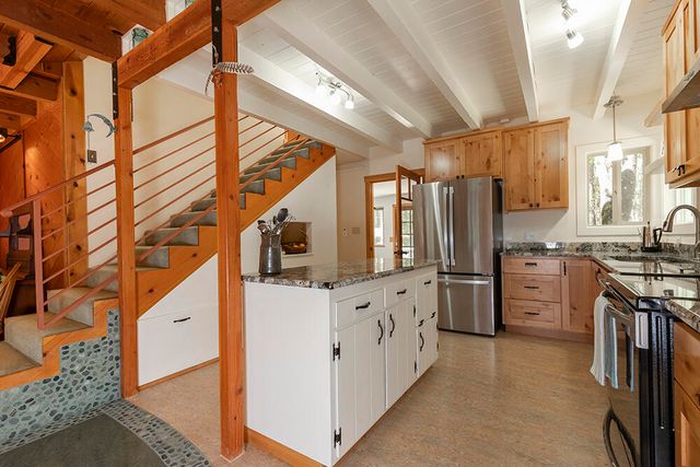 8843 Deer Creek Road, Selma, OR 97538