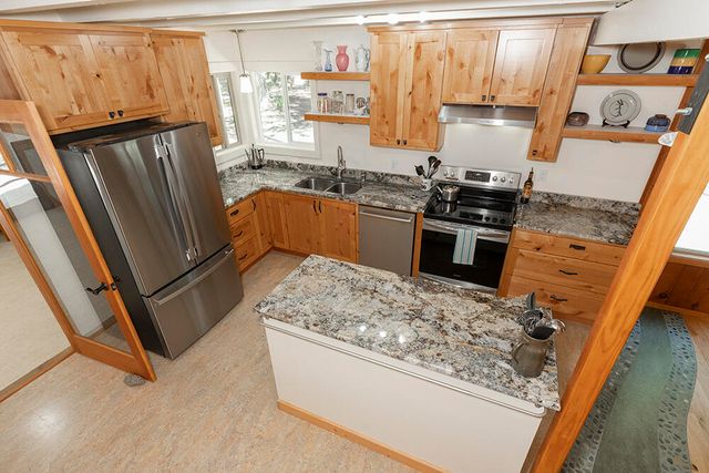 8843 Deer Creek Road, Selma, OR 97538