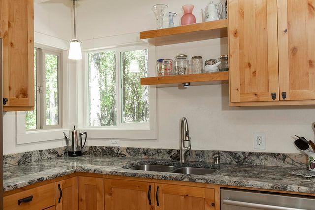 8843 Deer Creek Road, Selma, OR 97538