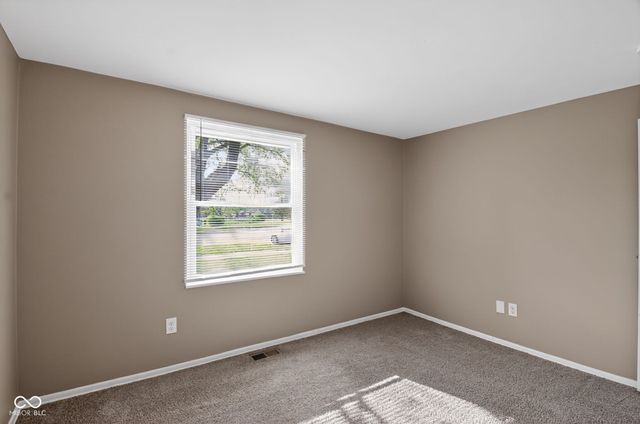 1717 S 9th Avenue, Beech Grove, IN 46107