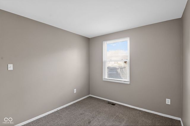 1717 S 9th Avenue, Beech Grove, IN 46107