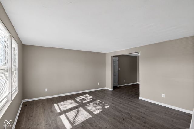 1717 S 9th Avenue, Beech Grove, IN 46107