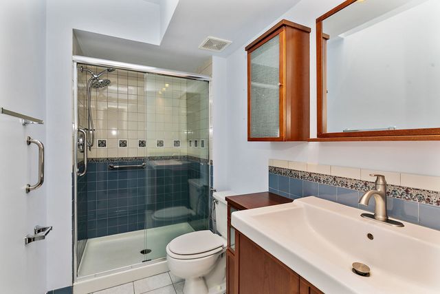 1088 Pear Tree Lane, Wheeling, IL 60090