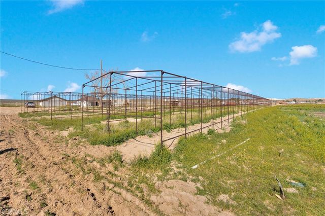 28571 Wild, Helendale, CA 92342