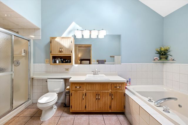11131 Dineff Road, Lemont, IL 60439