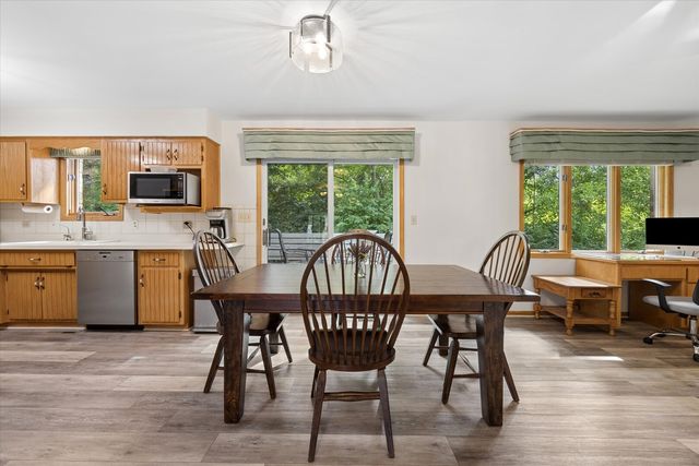 11131 Dineff Road, Lemont, IL 60439