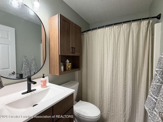 7920 Clark Road, Grand Ledge, MI 48837