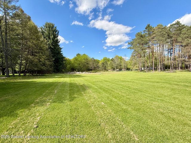 7920 Clark Road, Grand Ledge, MI 48837