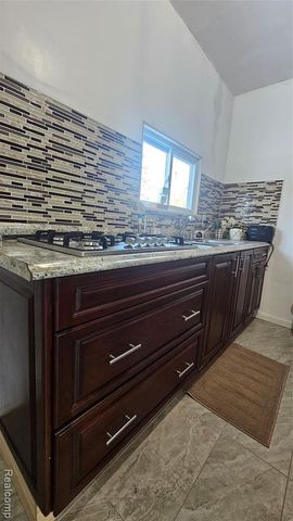 2315 Kansas Avenue, Saginaw, MI 48601