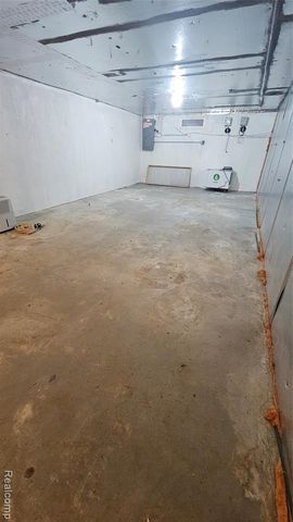 2315 Kansas Avenue, Saginaw, MI 48601