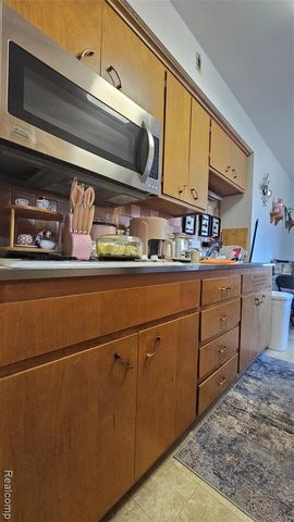 2315 Kansas Avenue, Saginaw, MI 48601