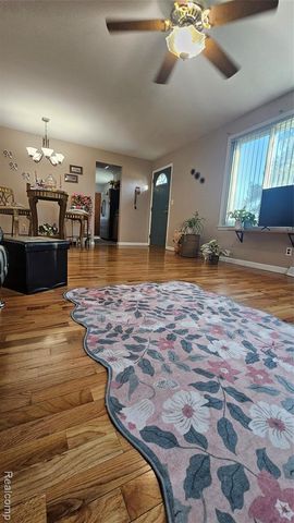 2315 Kansas Avenue, Saginaw, MI 48601