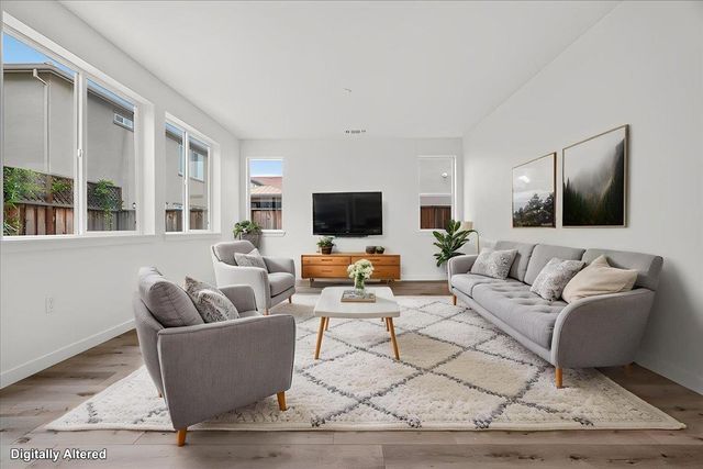 1225 Rosales Lane, Hollister, CA 95023