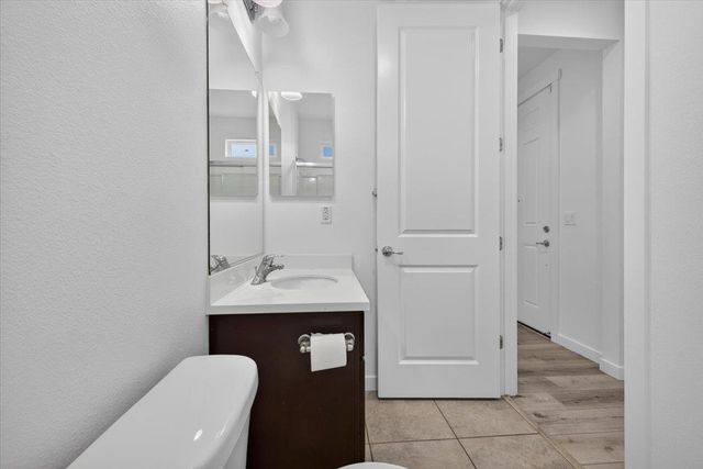 1225 Rosales Lane, Hollister, CA 95023