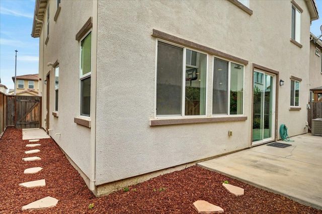 1225 Rosales Lane, Hollister, CA 95023