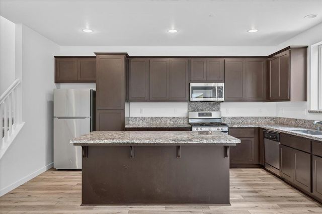 1225 Rosales Lane, Hollister, CA 95023