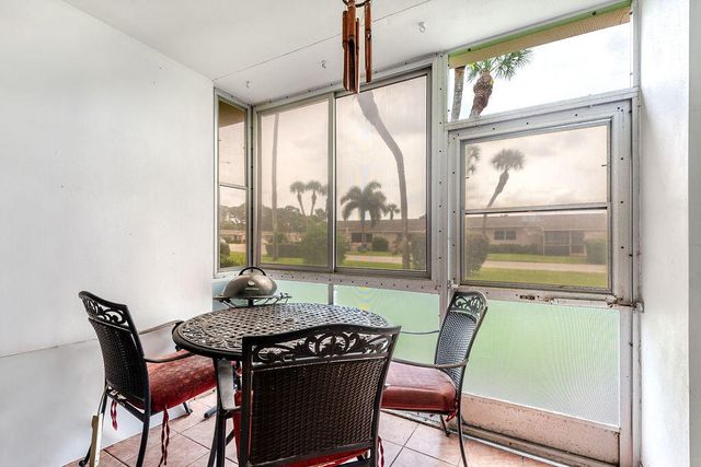 2523 DUDLEY Drive W B, West Palm Beach, FL 33415