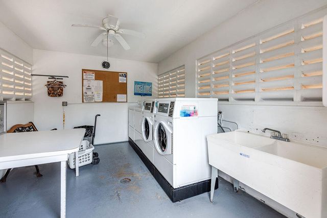 2523 DUDLEY Drive W B, West Palm Beach, FL 33415