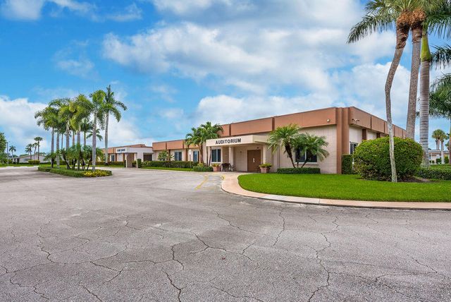 2523 DUDLEY Drive W B, West Palm Beach, FL 33415