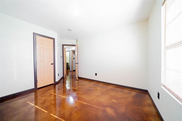 2900 Fitzhugh Avenue, Fort Worth, TX 76105