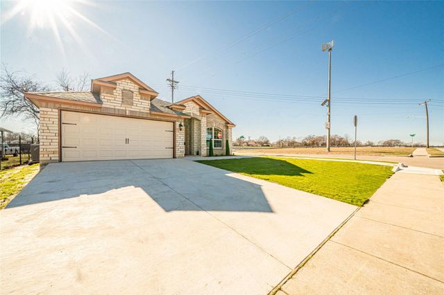 2900 Fitzhugh Avenue, Fort Worth, TX 76105