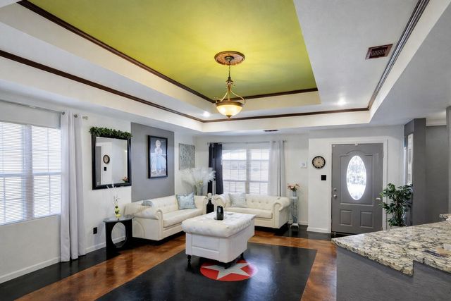 2900 Fitzhugh Avenue, Fort Worth, TX 76105