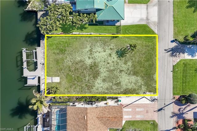 207 6th ST, Bonita Springs, FL 34134
