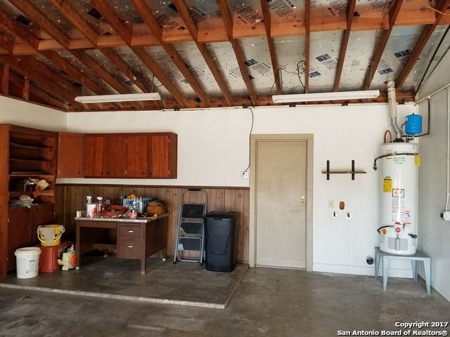 214 BEECHWOOD AVE, Universal City, TX 78148