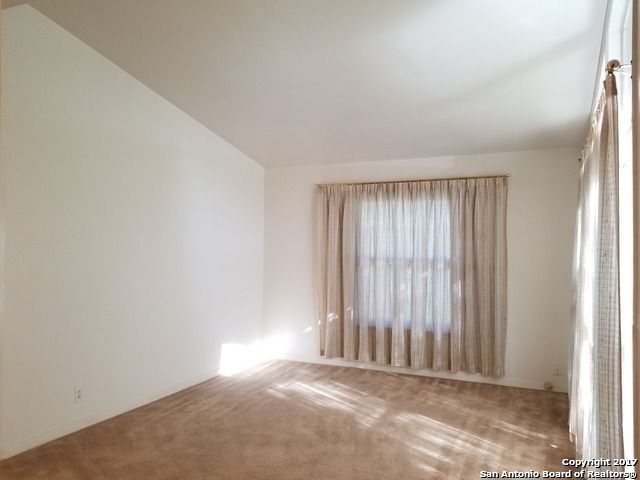 214 BEECHWOOD AVE, Universal City, TX 78148