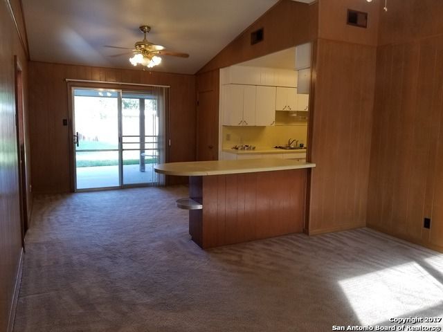 214 BEECHWOOD AVE, Universal City, TX 78148