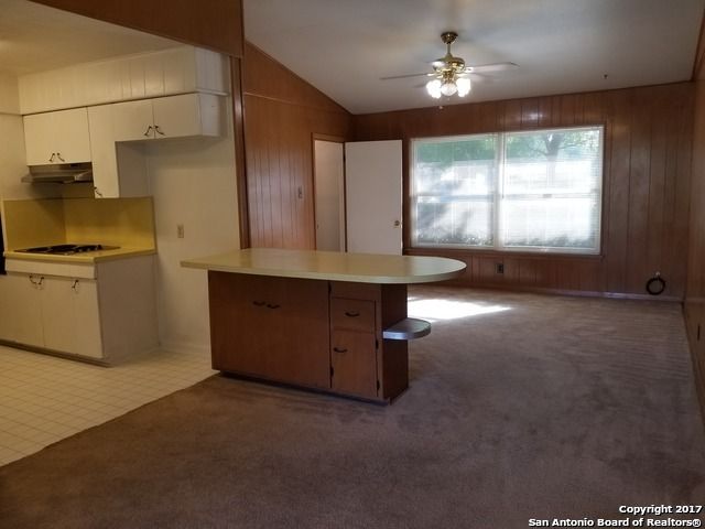 214 BEECHWOOD AVE, Universal City, TX 78148