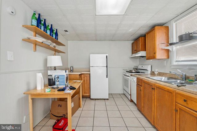 1137 BATTERY AVE, Baltimore, MD 21230