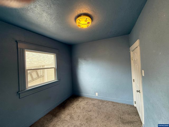 505 18th St SE, Salem, OR 97301