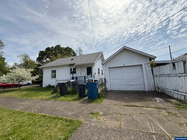 505 18th St SE, Salem, OR 97301
