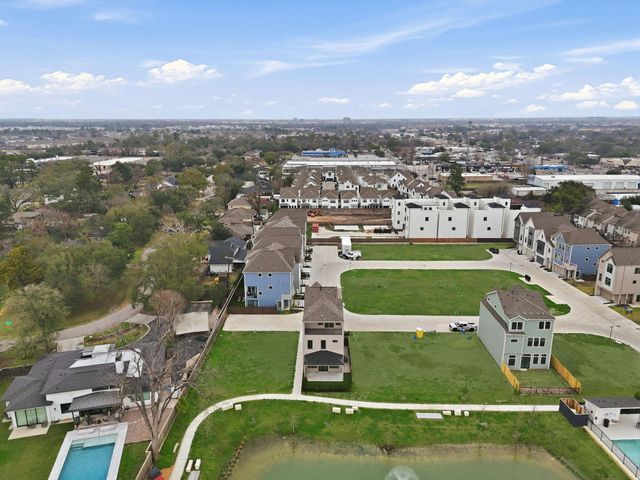 8707 Padua Lane, Houston, TX 77055