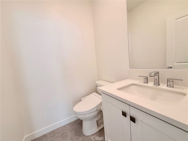 1677 W Lincoln 103, Anaheim, CA 92801