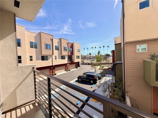 1677 W Lincoln 103, Anaheim, CA 92801