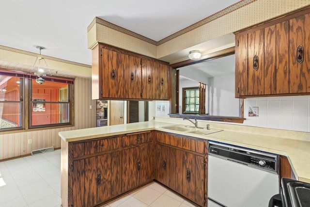 10538 Robinwood COURT, Cedarburg, WI 53012