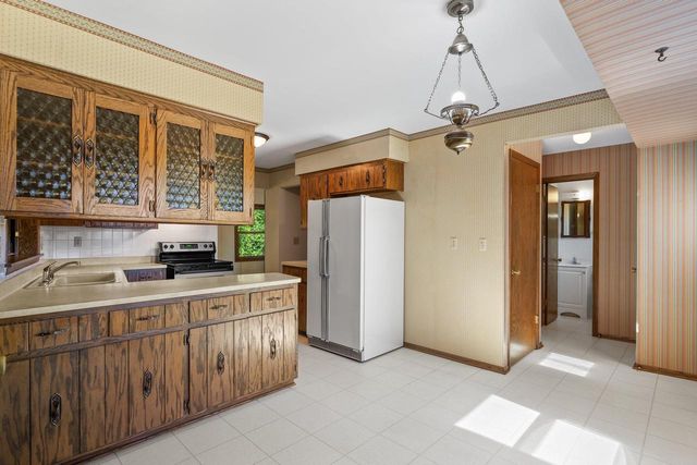 10538 Robinwood COURT, Cedarburg, WI 53012