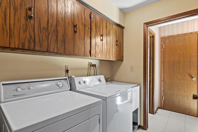 10538 Robinwood COURT, Cedarburg, WI 53012