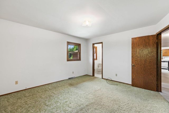 10538 Robinwood COURT, Cedarburg, WI 53012
