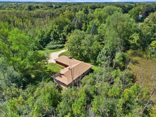 10538 Robinwood COURT, Cedarburg, WI 53012