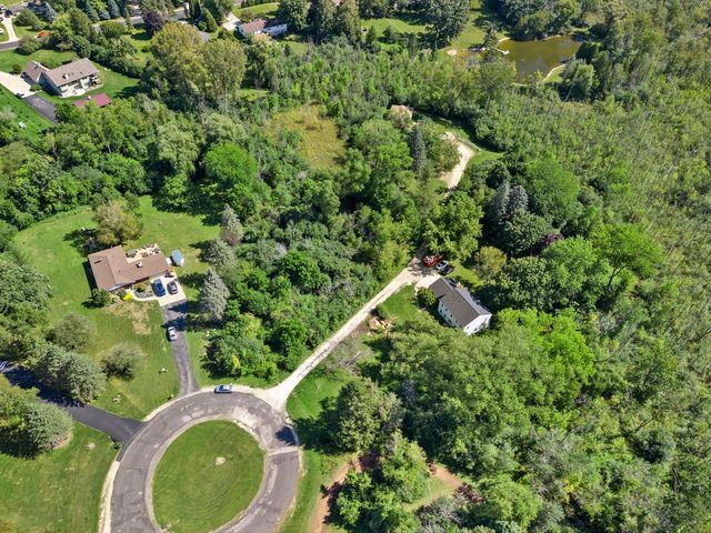 10538 Robinwood COURT, Cedarburg, WI 53012