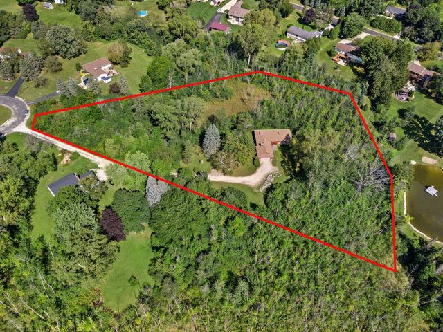 10538 Robinwood COURT, Cedarburg, WI 53012