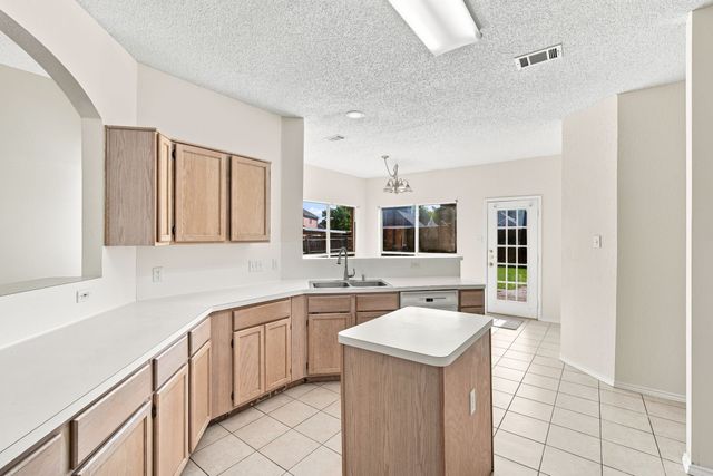 1813 Pendleton Road, Rowlett, TX 75089